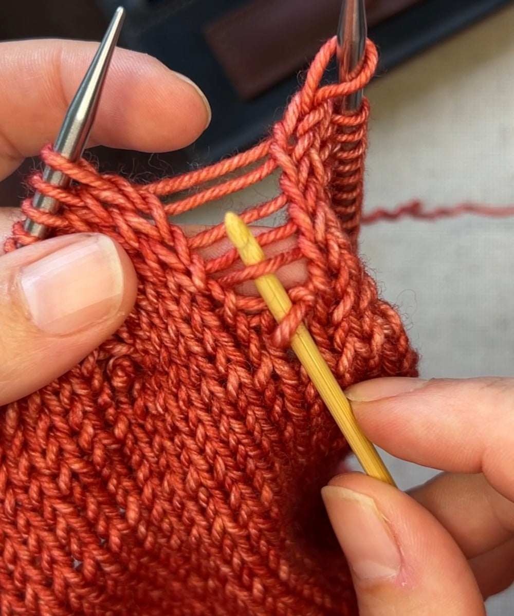 How to Fix a Dropped Stockinette Stitch – Thread and Maple