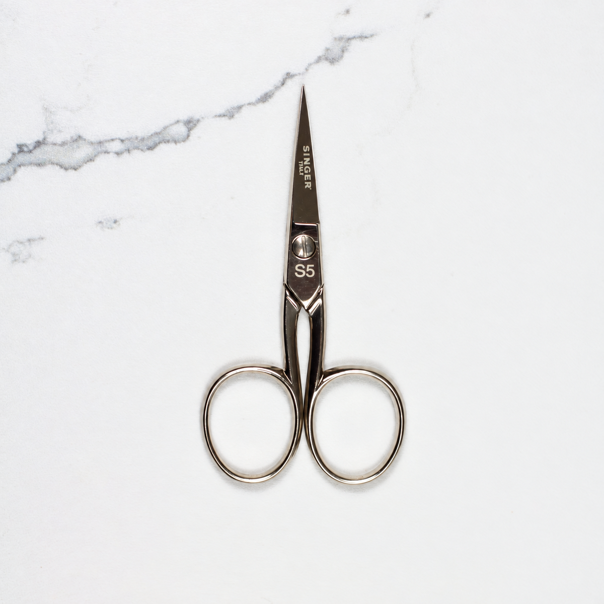 Singer 5" Serrated Blades Fine Points Scissors