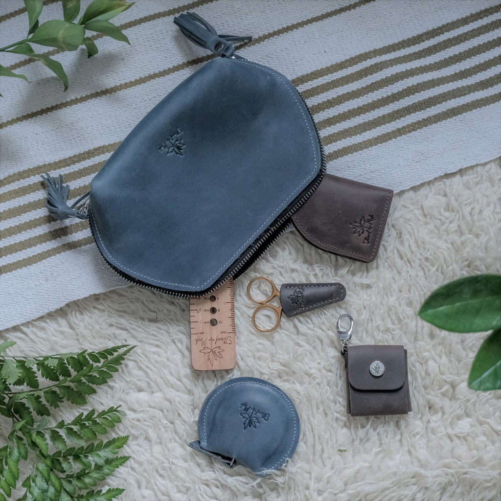 Leather Notions Zip | Mini Travel Make-Up Bag – Thread and Maple