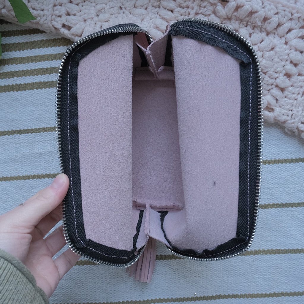 Leather Notions Zip | Mini Travel Make-Up Bag – Thread and Maple